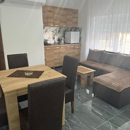Sobe I Apartmani Casa Mia Pecinci 外观 照片